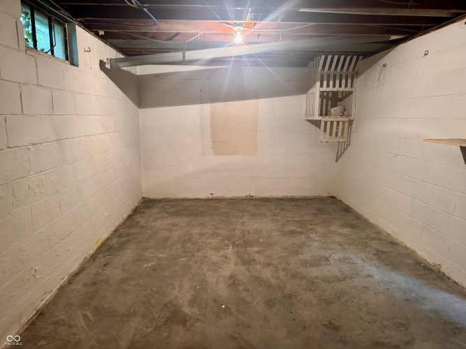 Listing Image 36