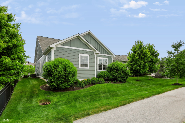 Listing Image 73