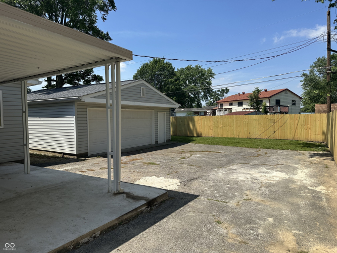 Listing Image 15