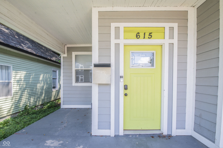 Listing Image 3