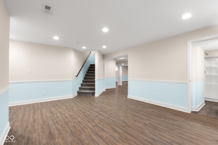 Listing Image 53