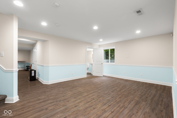 Listing Image 55