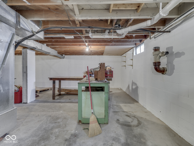 Listing Image 28