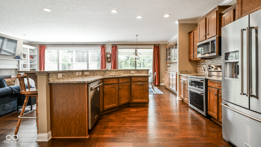 Listing Image 15