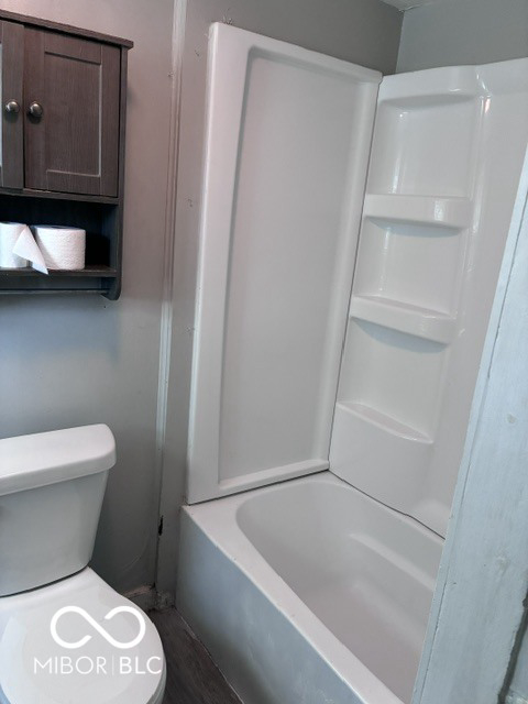 Listing Image 9