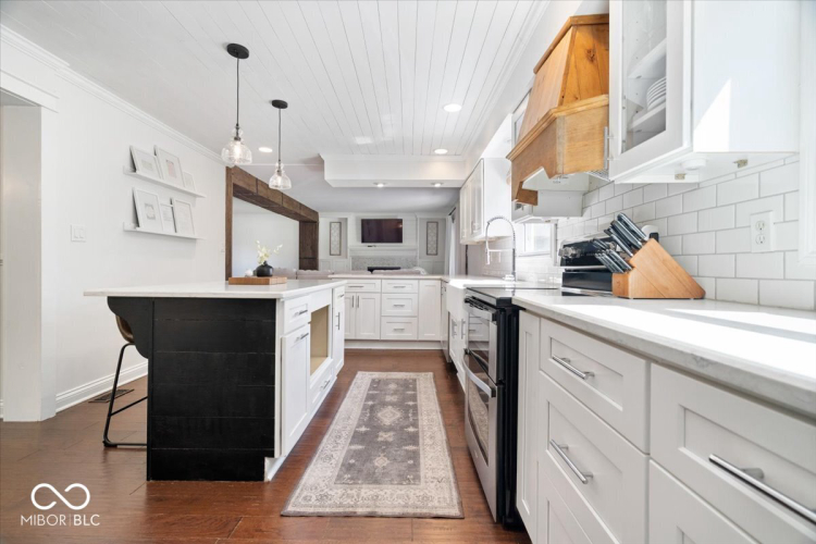 Listing Image 14
