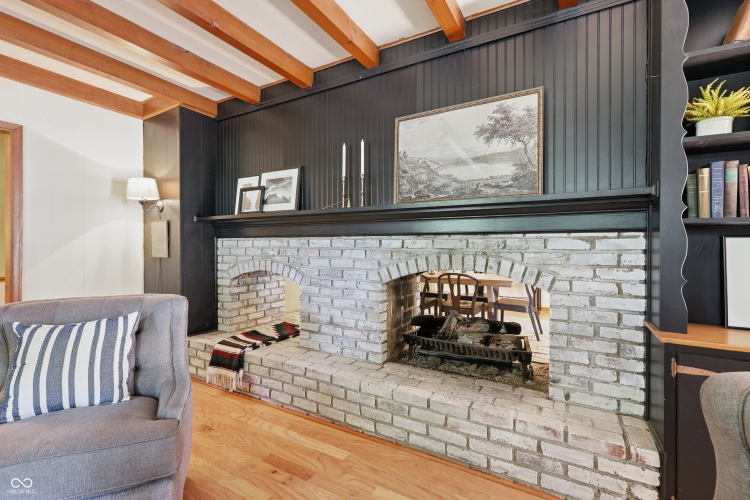Listing Image 14
