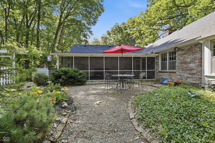 Listing Image 45