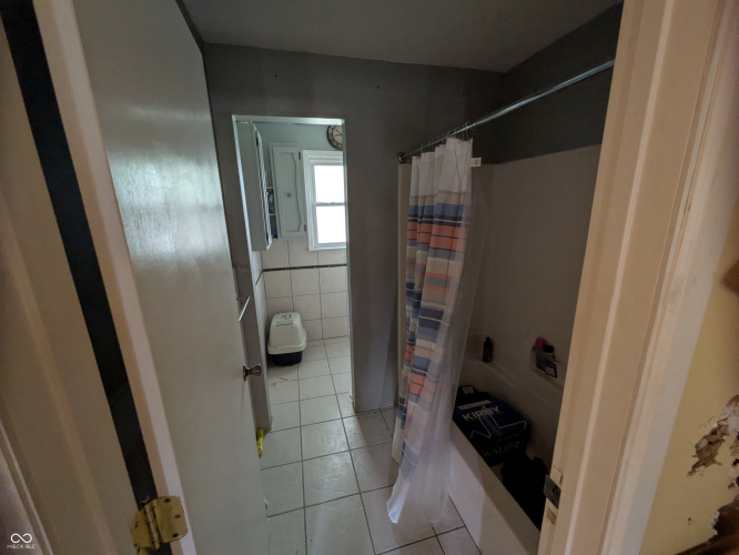 Listing Image 16
