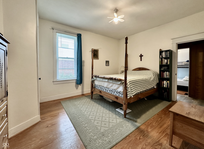 Listing Image 18