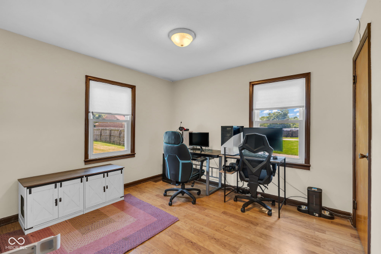Listing Image 25