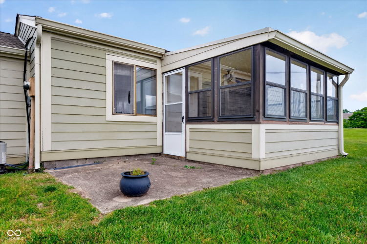 Listing Image 19