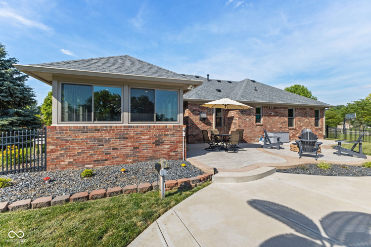 Listing Image 43