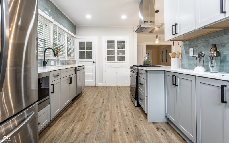 Listing Image 10
