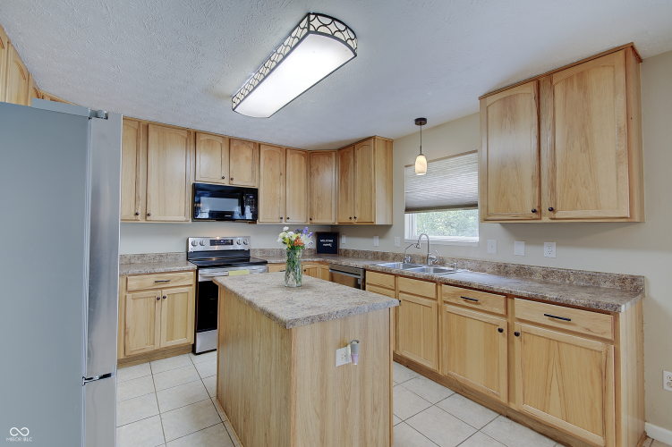 Listing Image 20