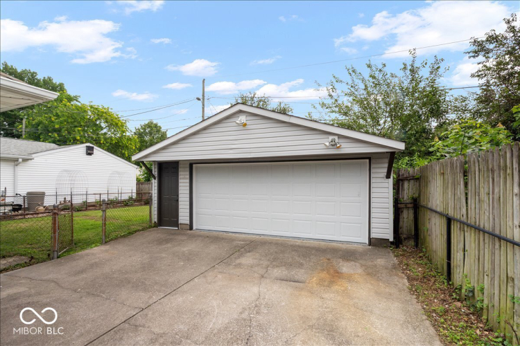 Listing Image 22