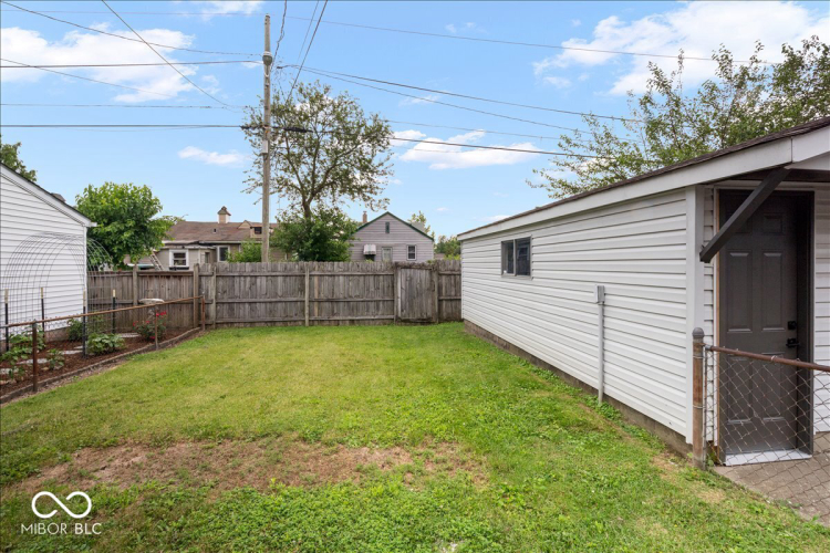 Listing Image 24