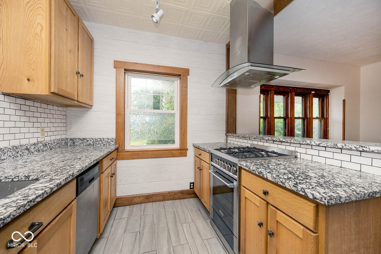 Listing Image 15