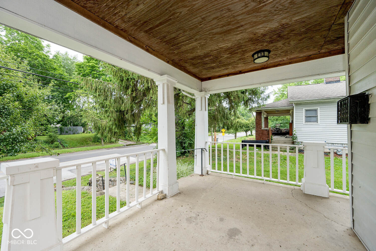 Listing Image 5