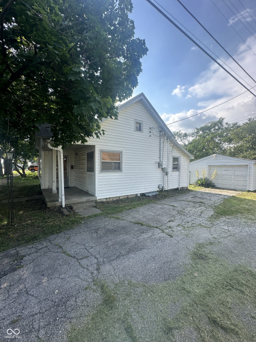 Listing Image 4