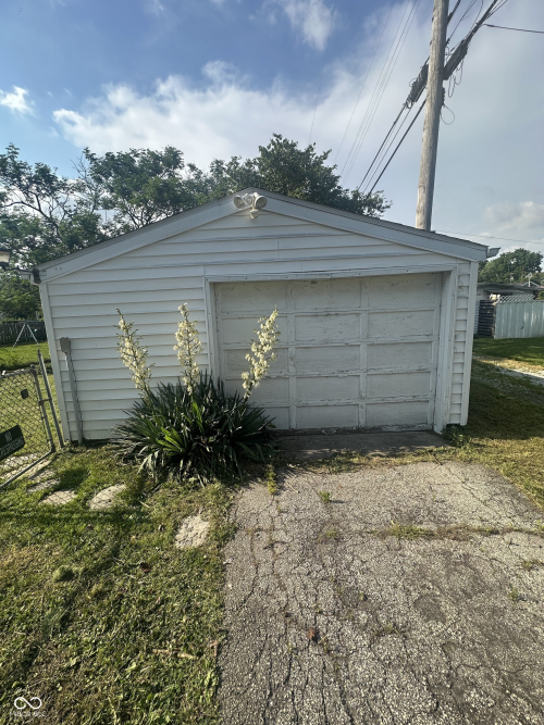 Listing Image 7
