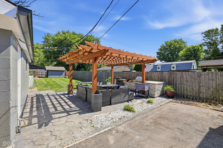 Listing Image 32