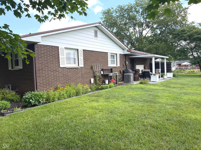 Listing Image 11