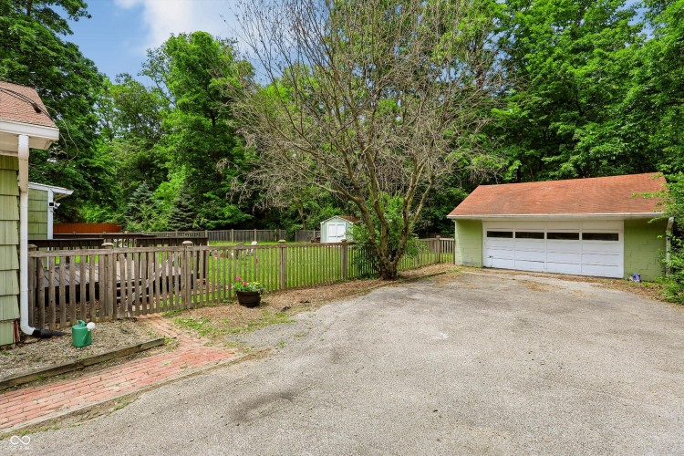 Listing Image 5