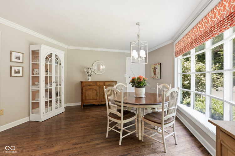 Listing Image 13