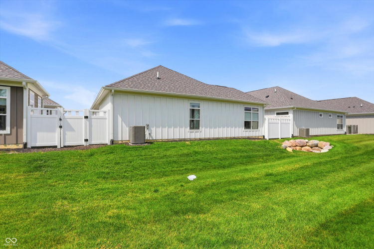 Listing Image 34