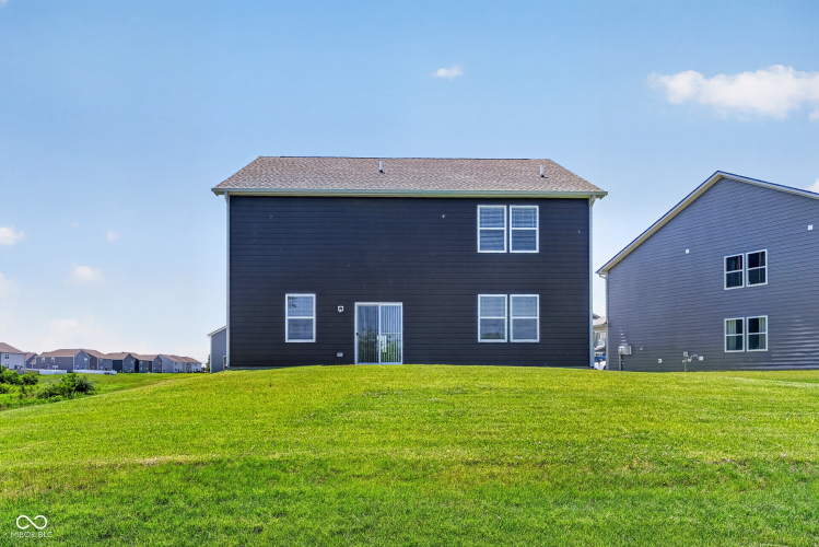 Listing Image 32