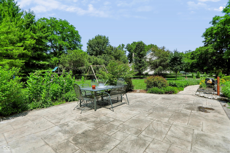Listing Image 46