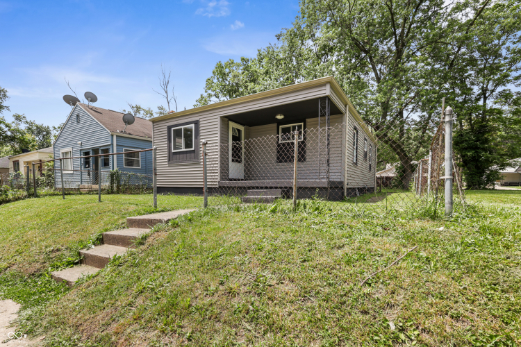 Listing Image 3