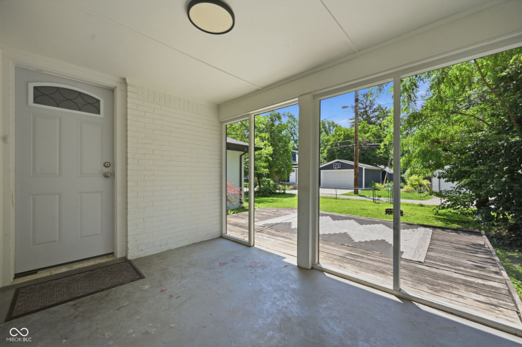 Listing Image 17