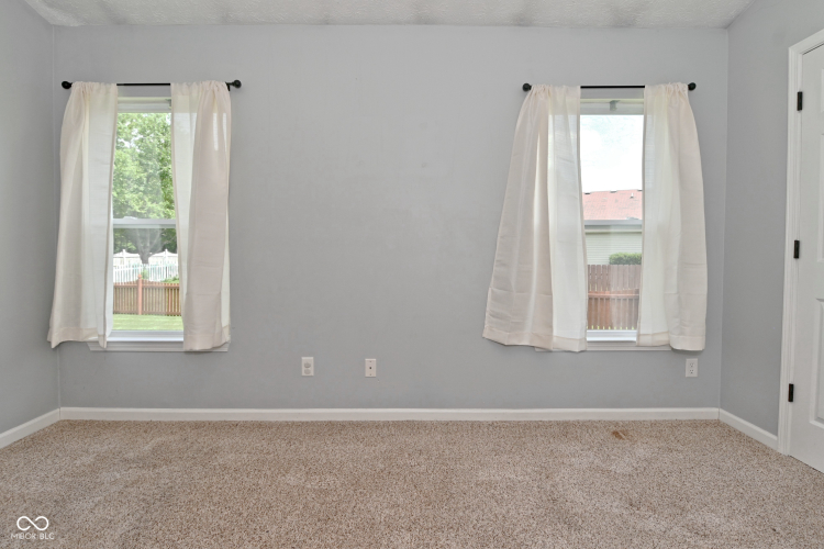 Listing Image 24