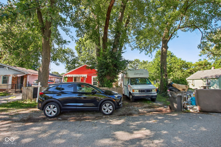 Listing Image 13