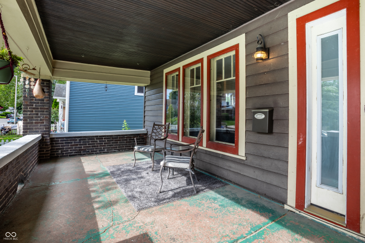 Listing Image 4