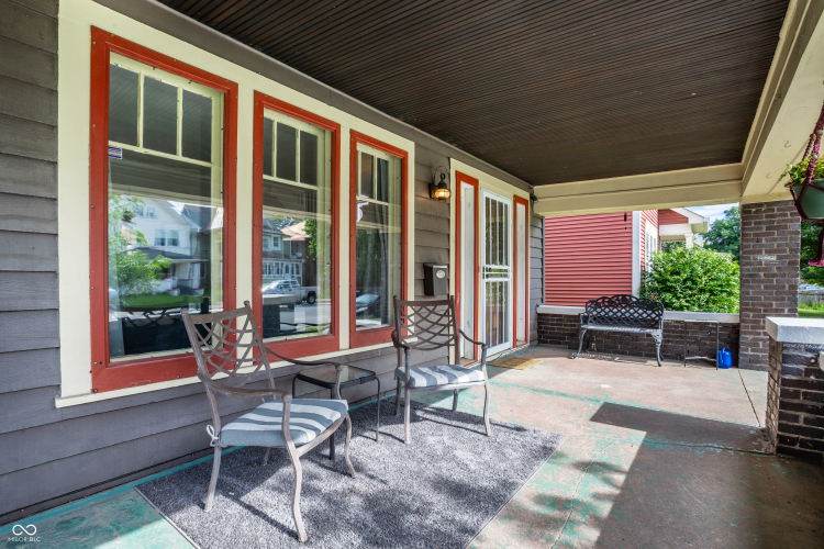 Listing Image 5