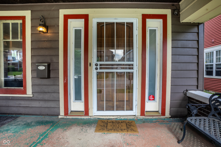 Listing Image 6