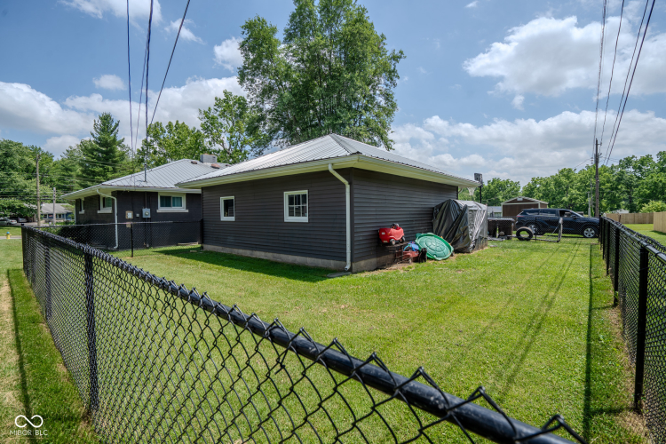 Listing Image 41