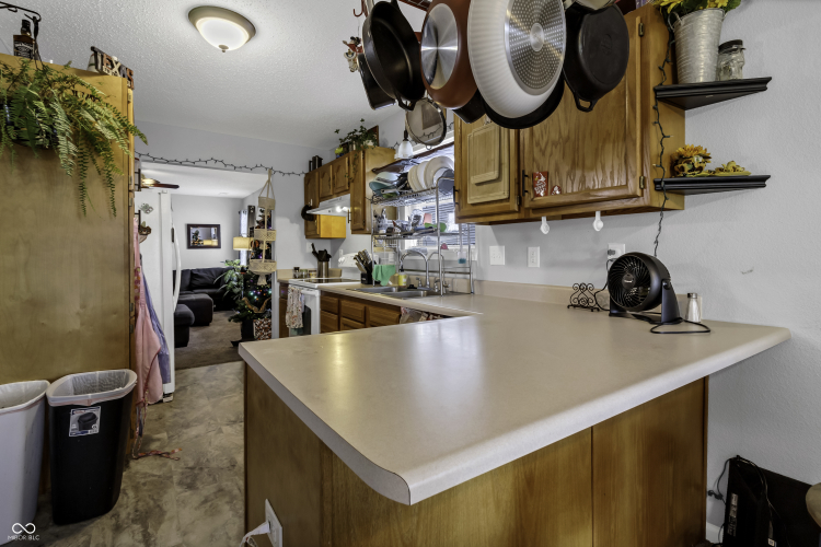 Listing Image 18