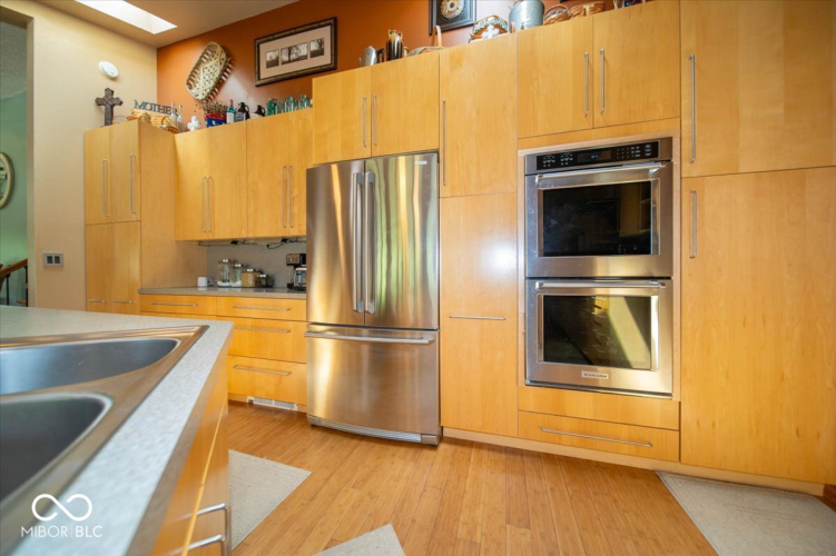 Listing Image 14