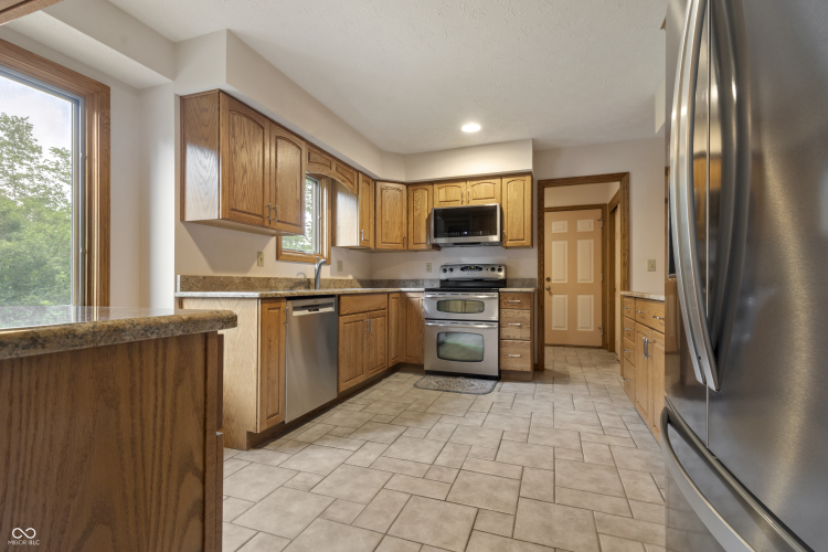 Listing Image 18