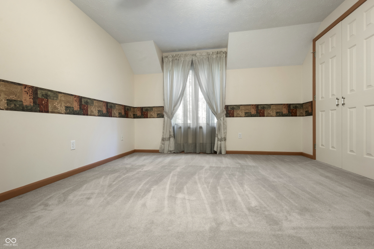 Listing Image 28