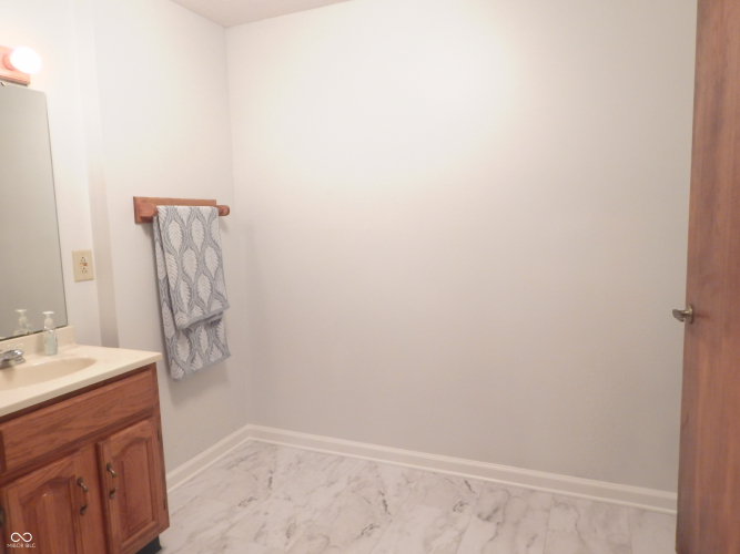 Listing Image 52