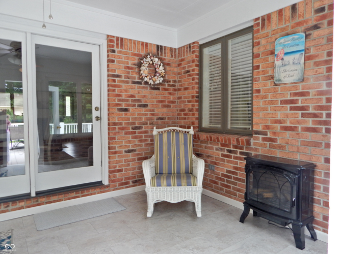 Listing Image 56