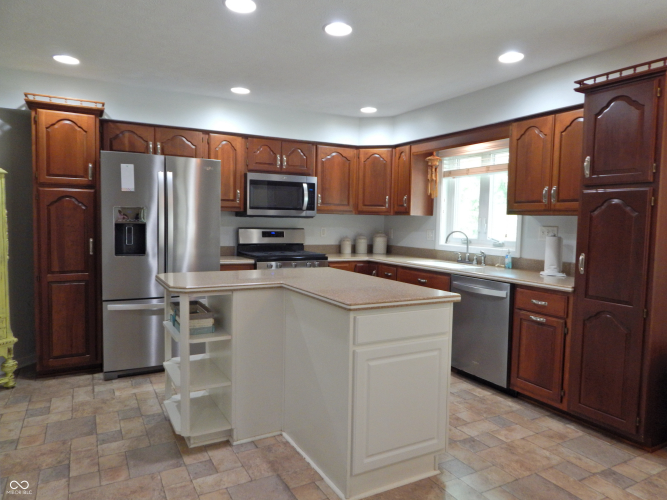 Listing Image 9