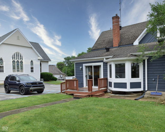Listing Image 5