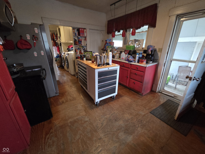 Listing Image 16