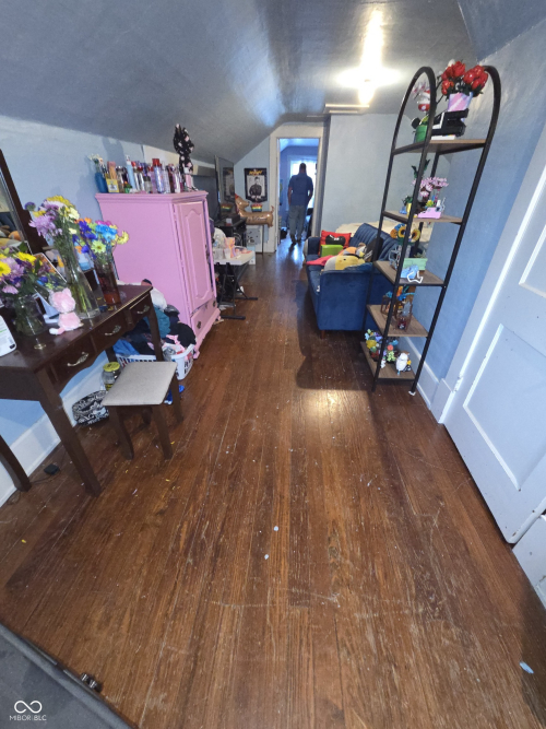 Listing Image 33
